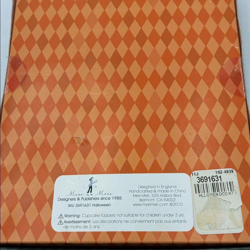 Williams Sonoma Halloween Cupcake Kit - Orange and Black